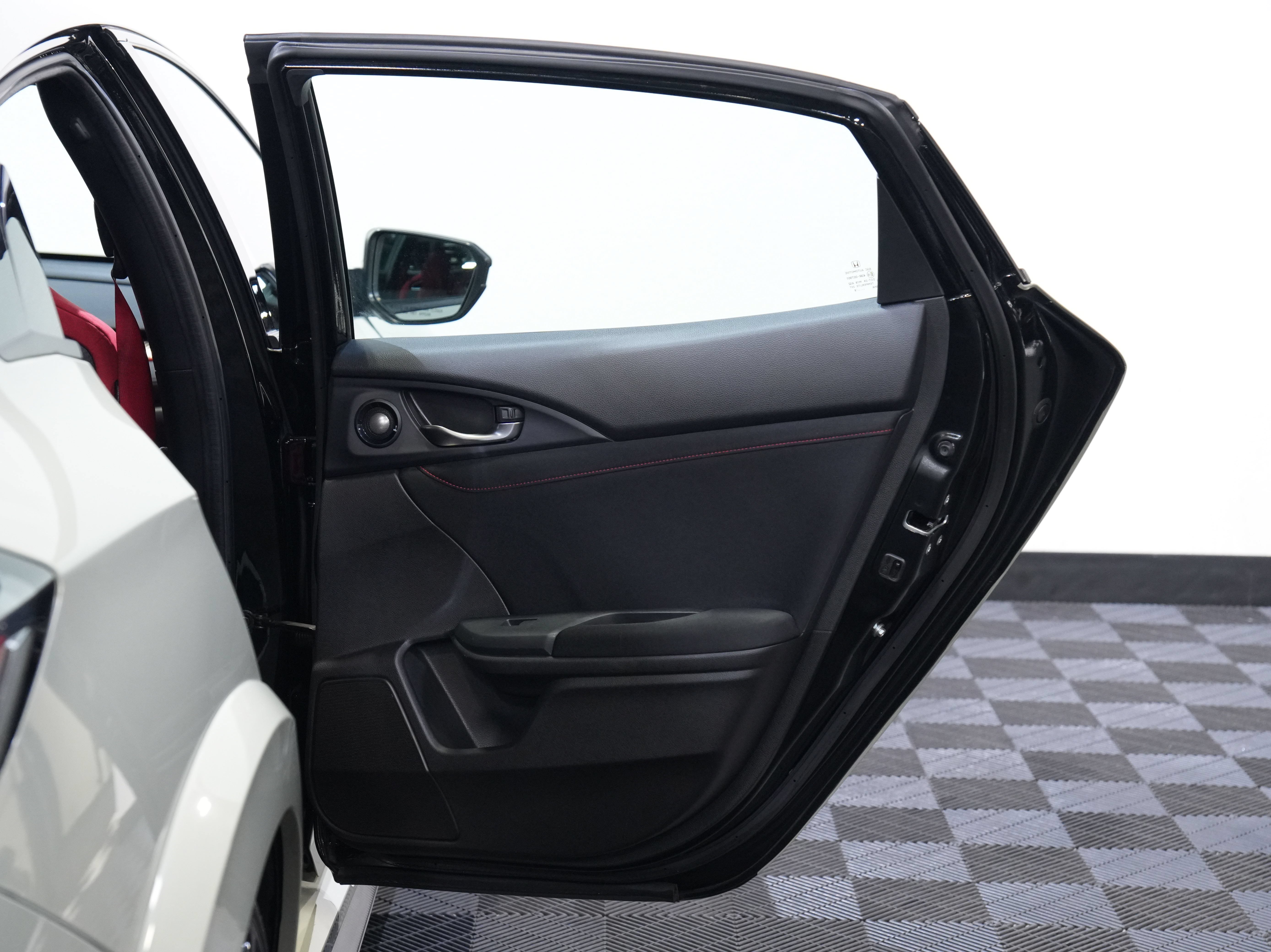 Used 2018 Honda Civic Type R image 25