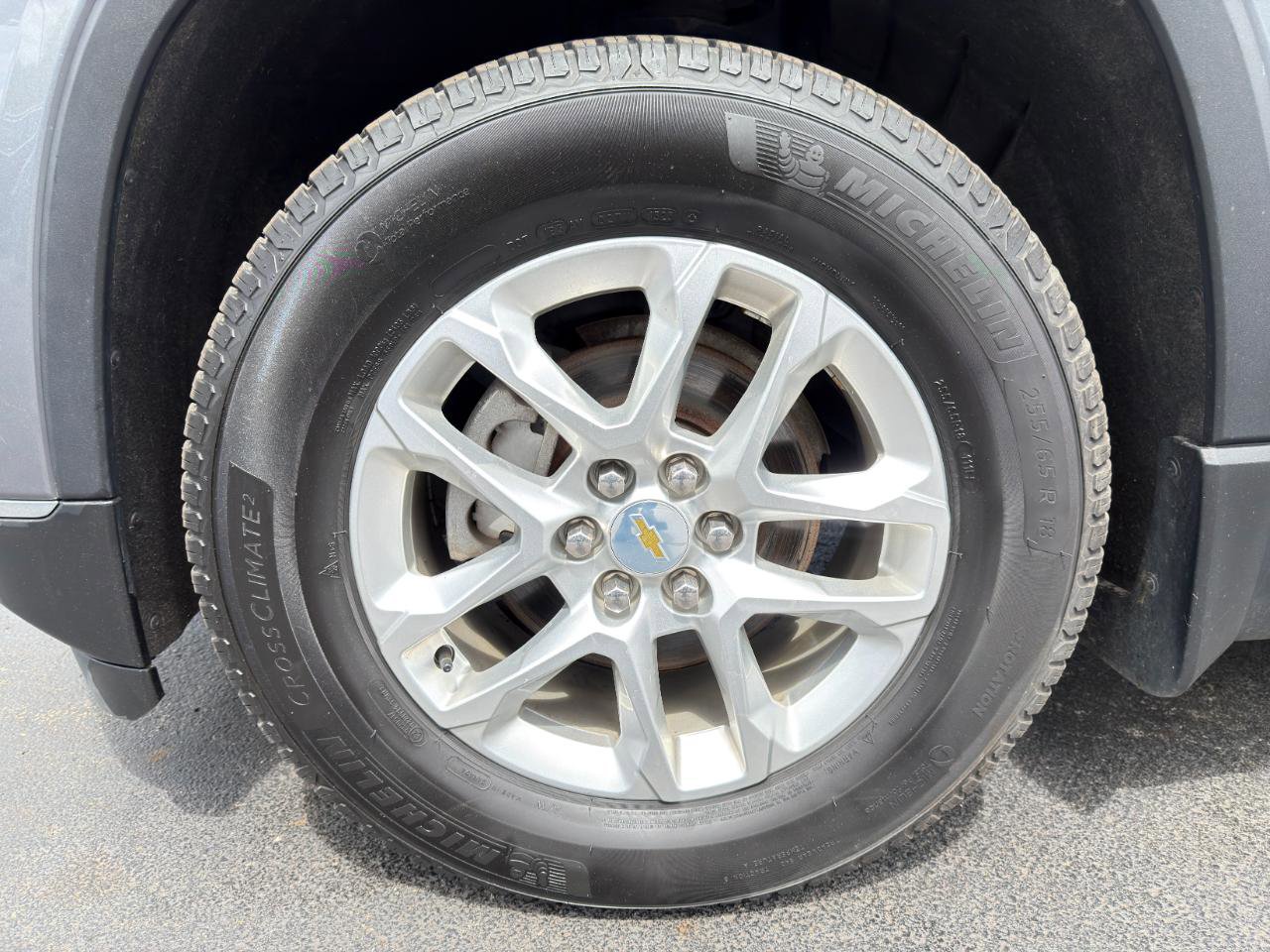 Used 2019 Chevrolet Traverse LT w/ LPO, Floor Liner Package AWD/4WD image 14