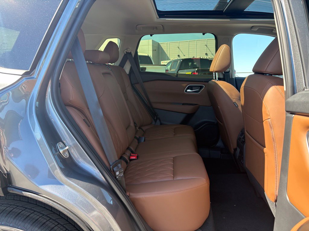New 2026 Nissan Rogue Platinum AWD/4WD image 15