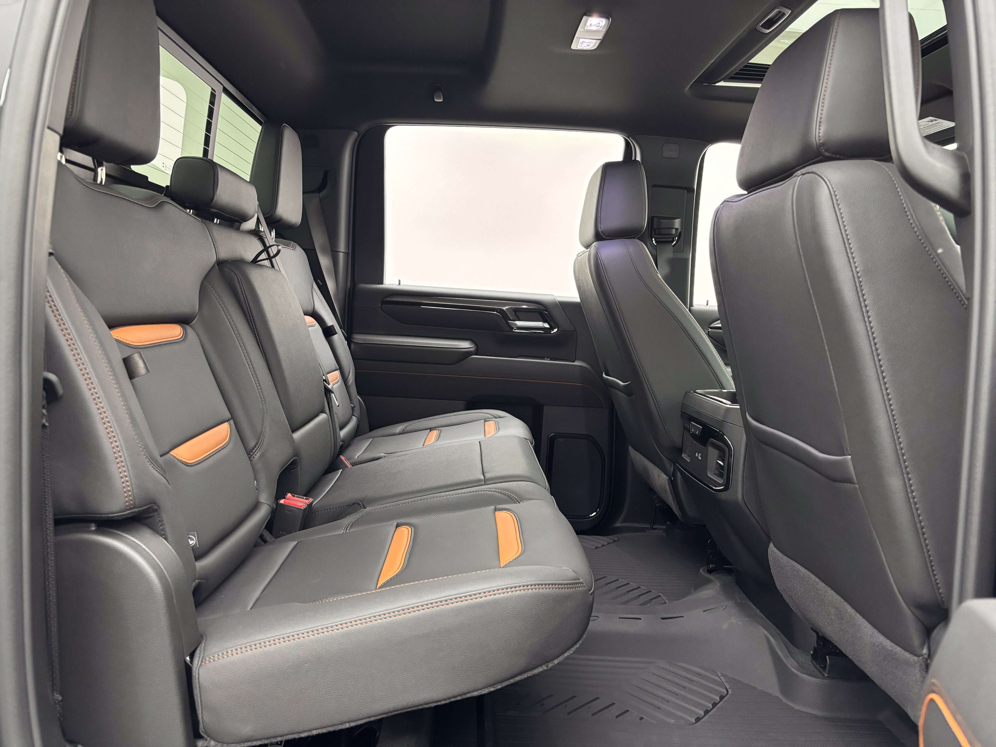 New 2026 GMC Sierra 2500 AT4 w/ AT4 Premium Plus Package AWD/4WD image 37