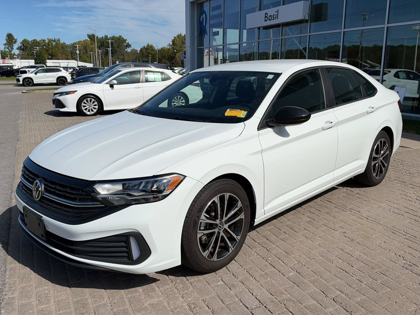 Used 2024 Volkswagen Jetta Sport FWD image 3