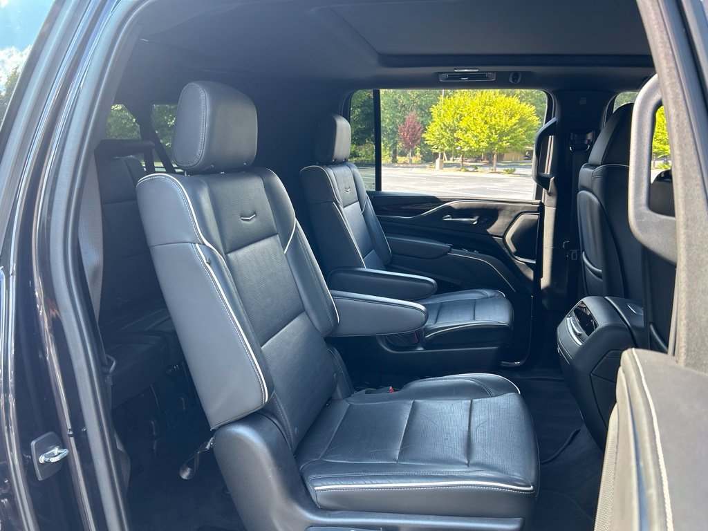 Used 2022 Cadillac Escalade ESV Premium Luxury AWD/4WD image 48