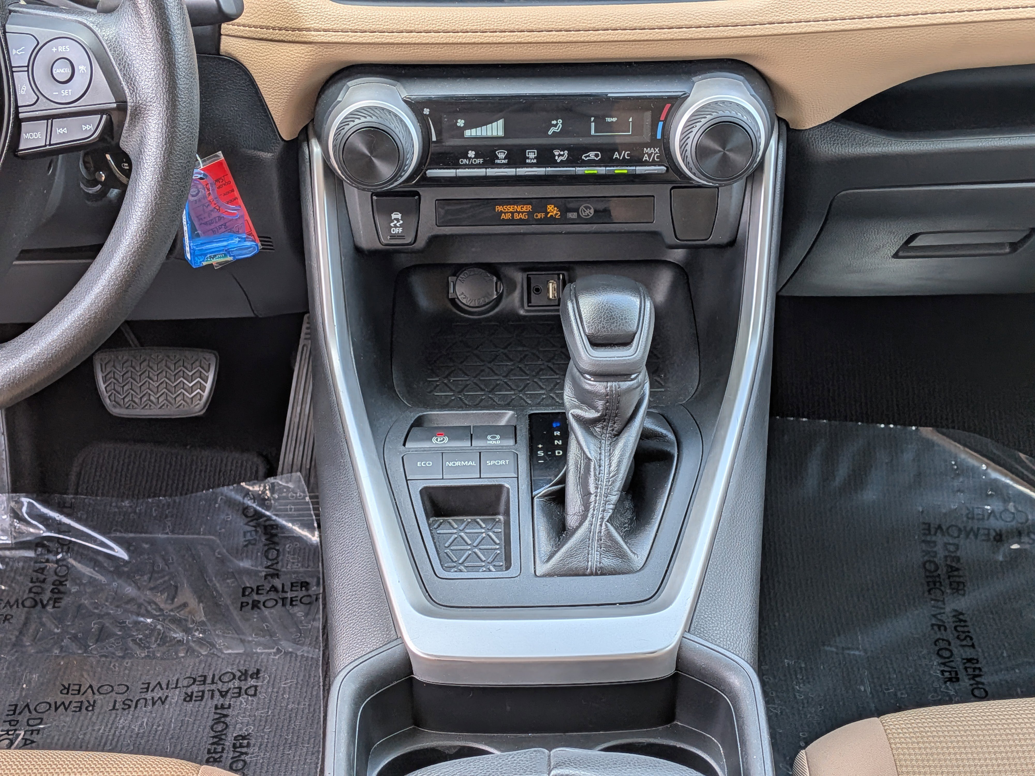 Used 2019 Toyota RAV4 LE image 19