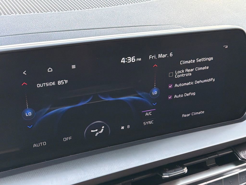 Used 2024 Kia Telluride LX image 7