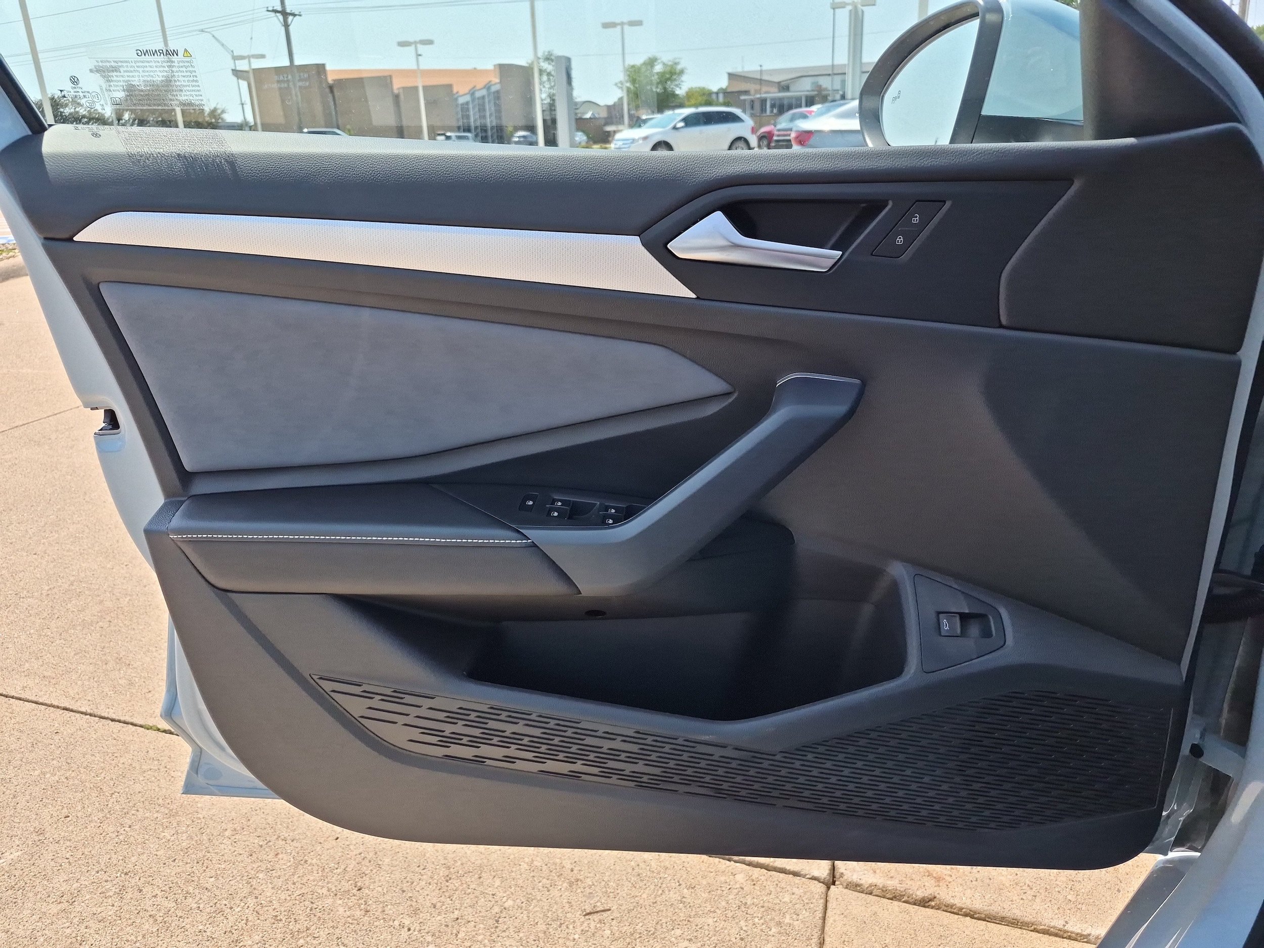New 2026 Volkswagen Jetta SE FWD image 10