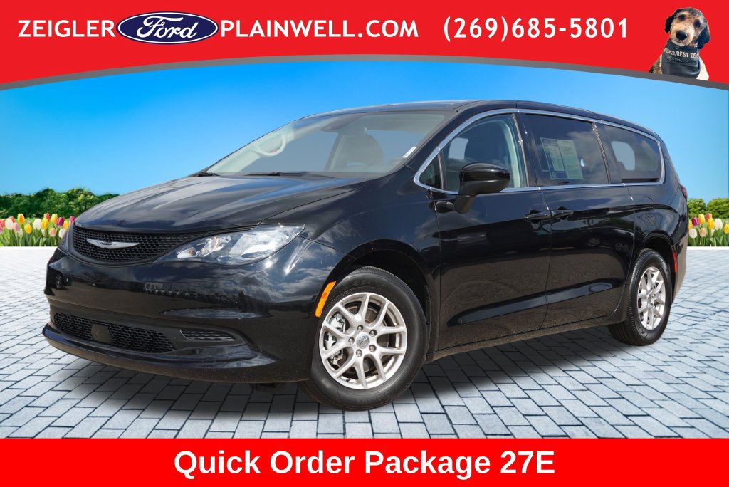 Used 2024 Chrysler Voyager LX FWD image 1