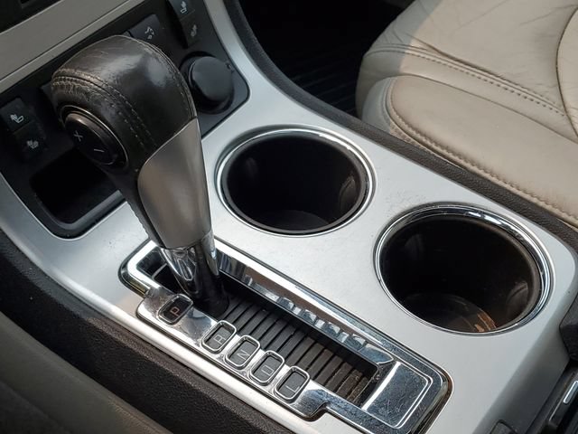Used 2010 GMC Acadia SLT FWD image 17