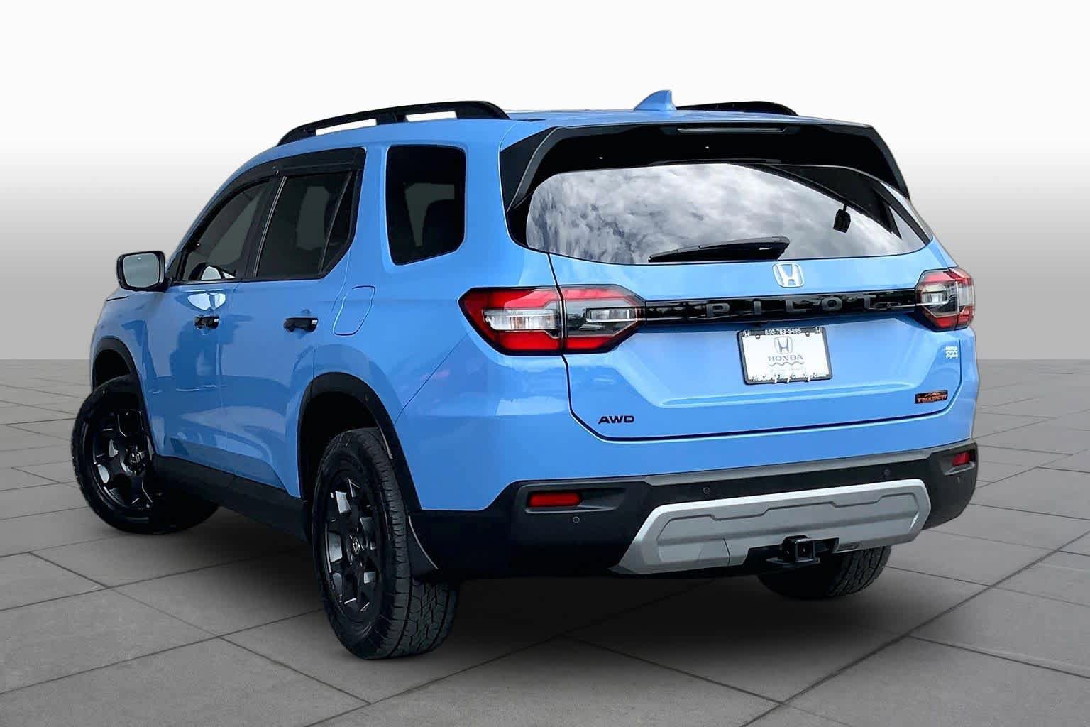 Used 2024 Honda Pilot TrailSport image 12