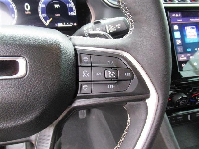 Certified 2023 Jeep Grand Cherokee Altitude image 18