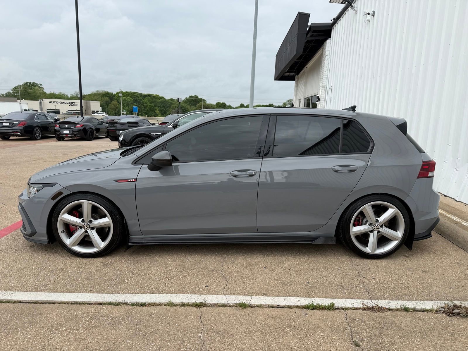Used 2022 Volkswagen GTI SE image 3