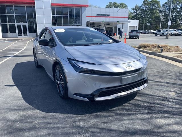 Used 2024 Toyota Prius XLE image 2