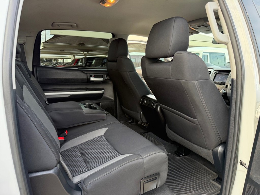 Used 2015 Toyota Tundra SR5 w/ SR5 Upgrade Package image 19