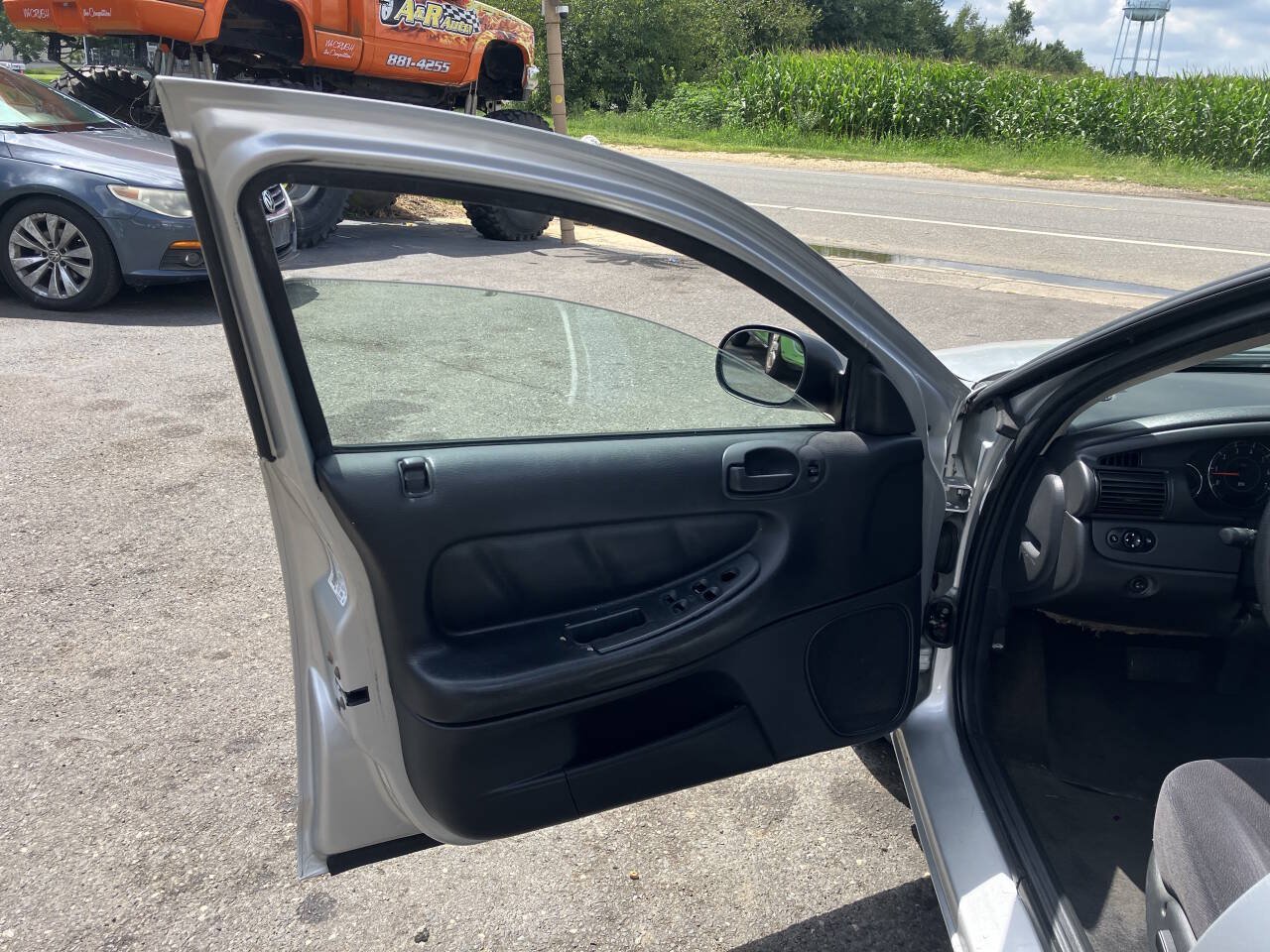 Used 2003 Chrysler Sebring LX FWD image 17