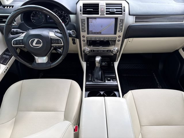 Used 2020 Lexus GX 460 Premium w/ Premium Package AWD/4WD image 11