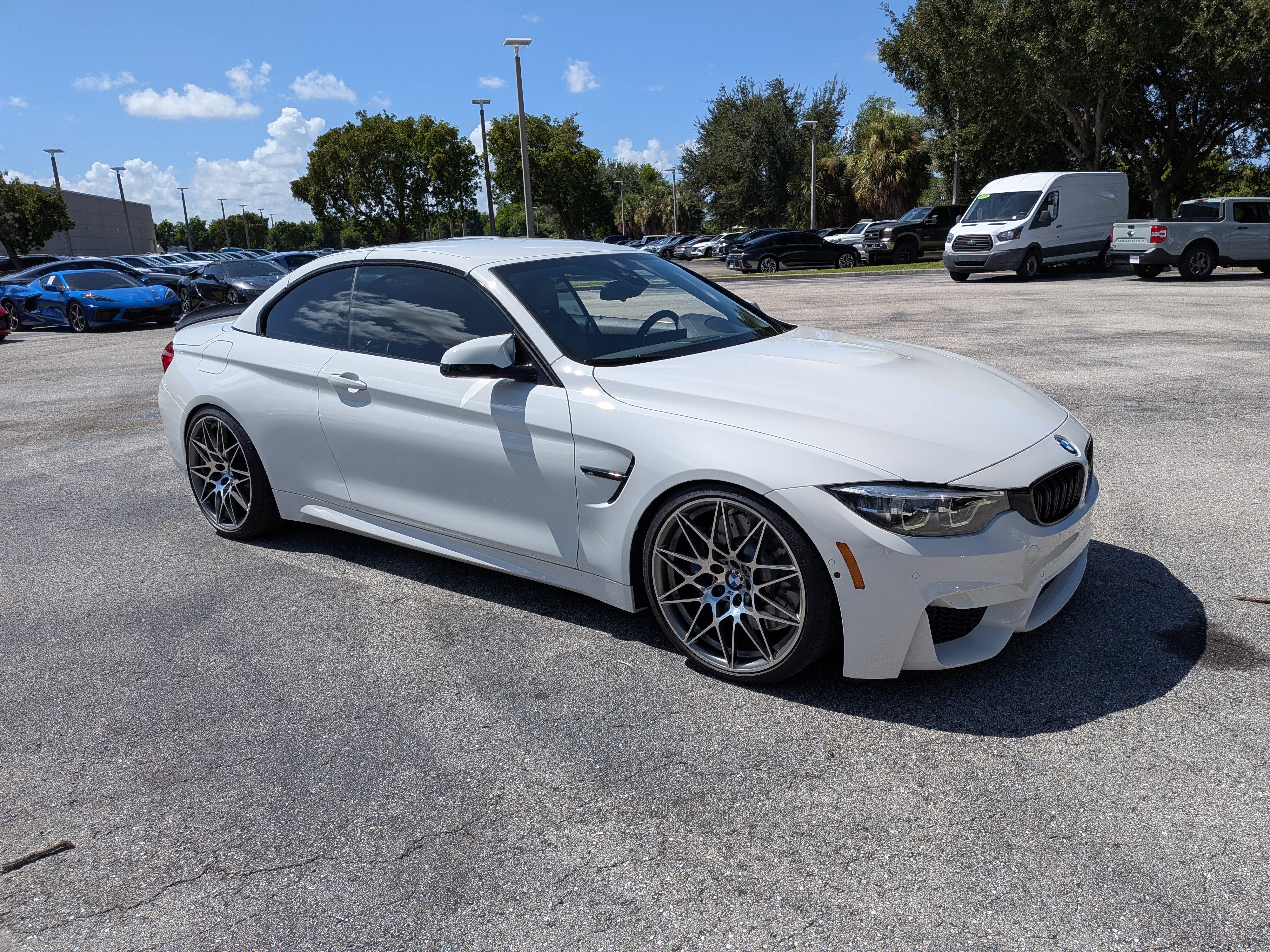 Used 2018 BMW M4 Convertible RWD image 1