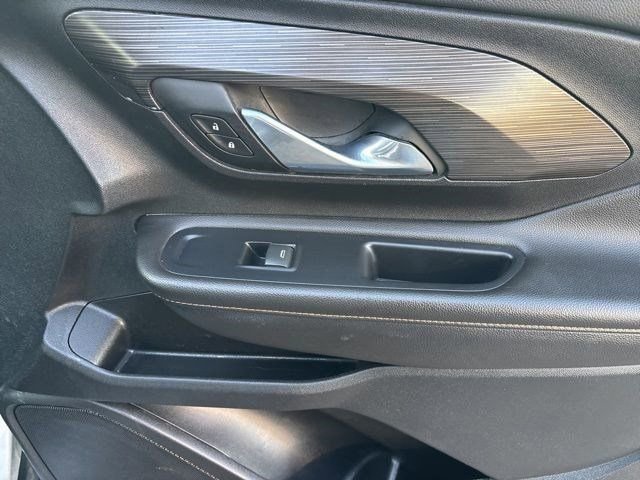 Used 2020 GMC Terrain SLT w/ LPO, Floor Liner Package image 40
