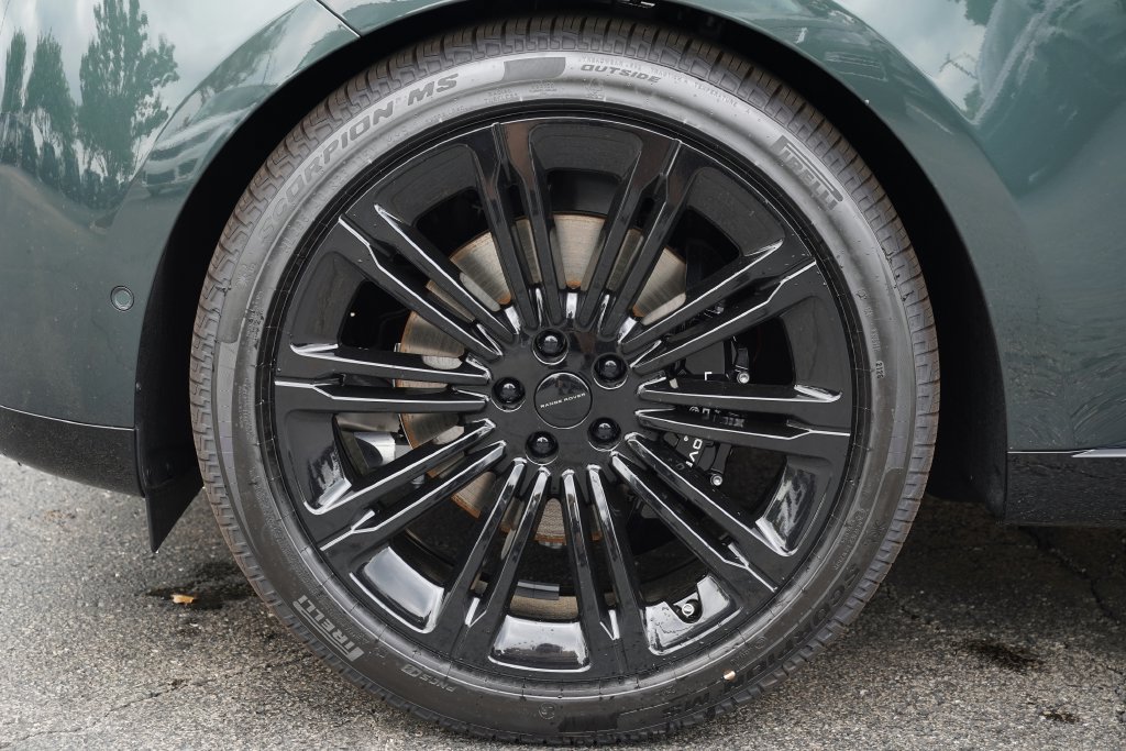 New 2026 Land Rover Range Rover SE AWD/4WD image 8