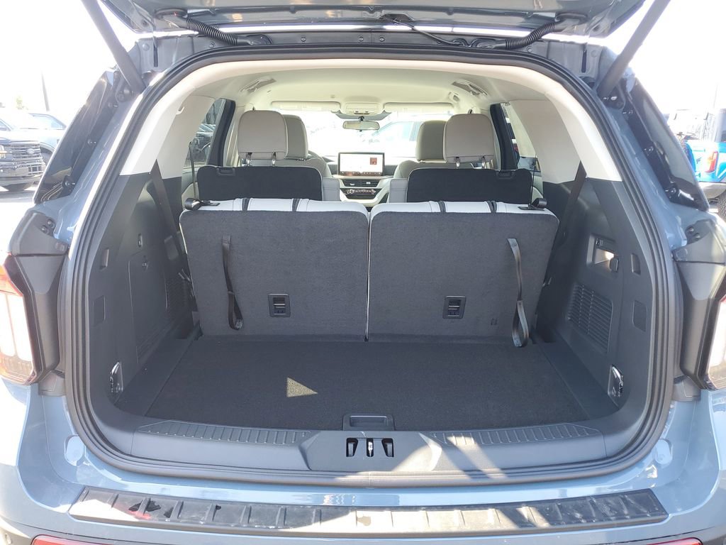 New 2026 Ford Explorer Active image 32