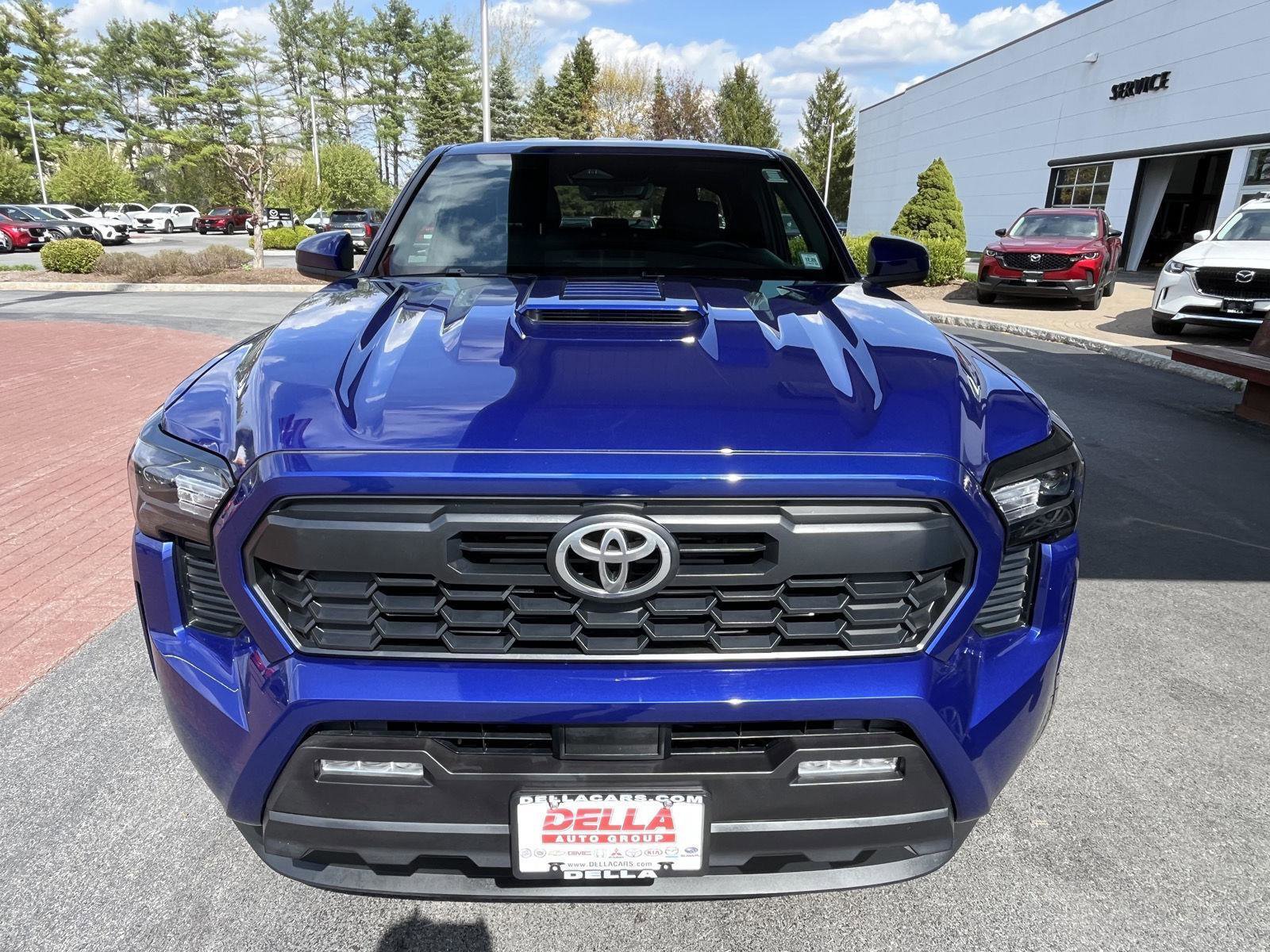 Used 2024 Toyota Tacoma TRD Sport AWD/4WD image 2