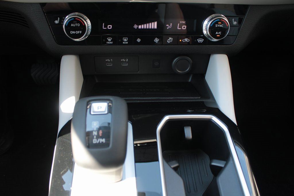 New 2025 Mitsubishi Outlander SE image 20