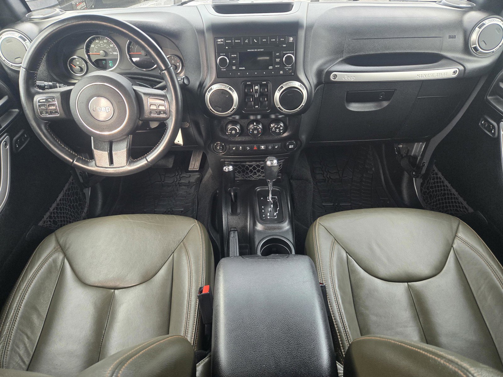 Used 2017 Jeep Wrangler Unlimited Sahara w/ Connectivity Group image 7