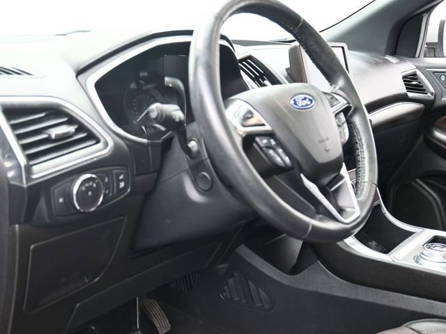 Used 2021 Ford Edge Titanium w/ Equipment Group 301A image 15