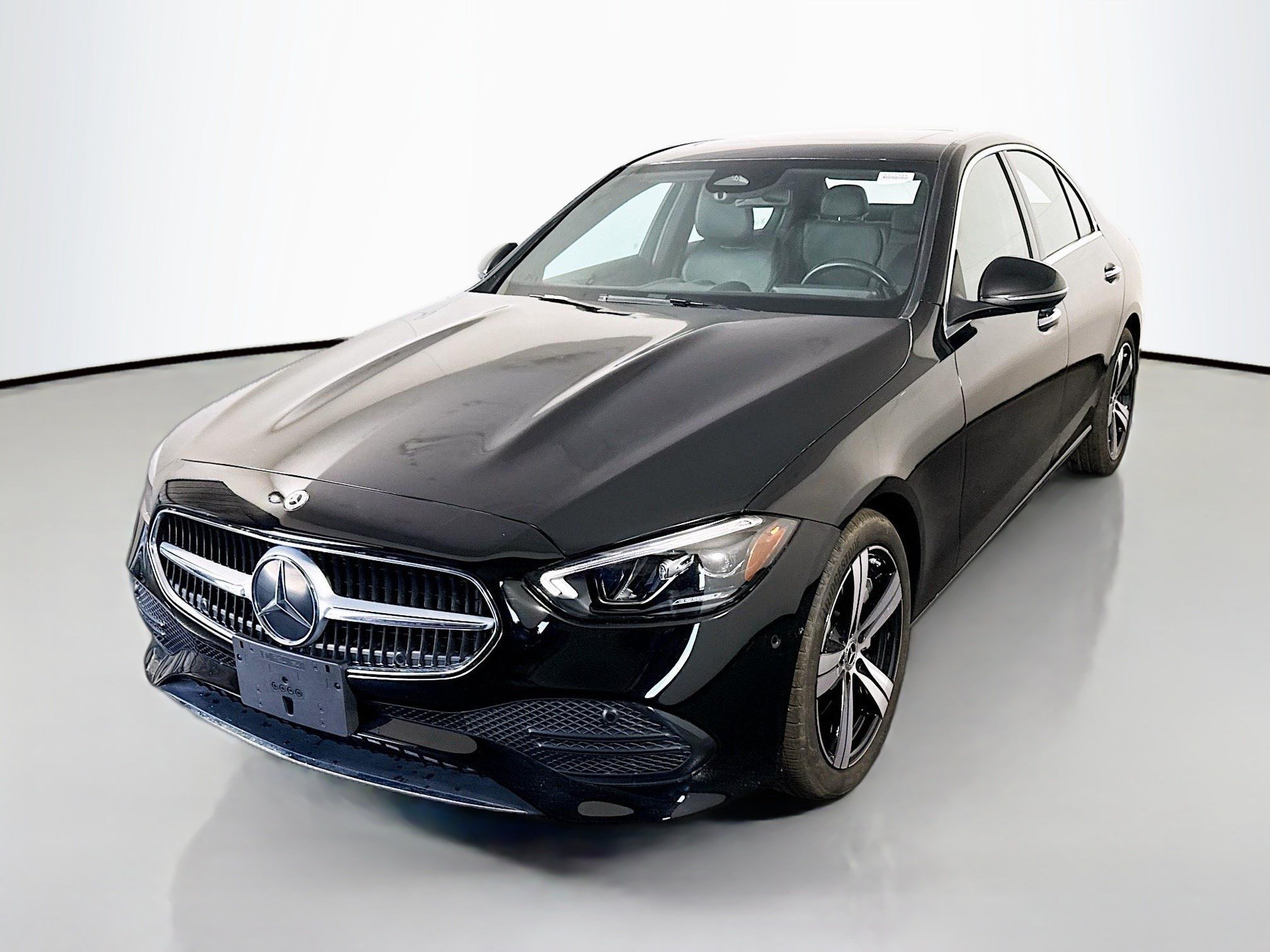 Used 2025 Mercedes-Benz C 300 Sedan image 4