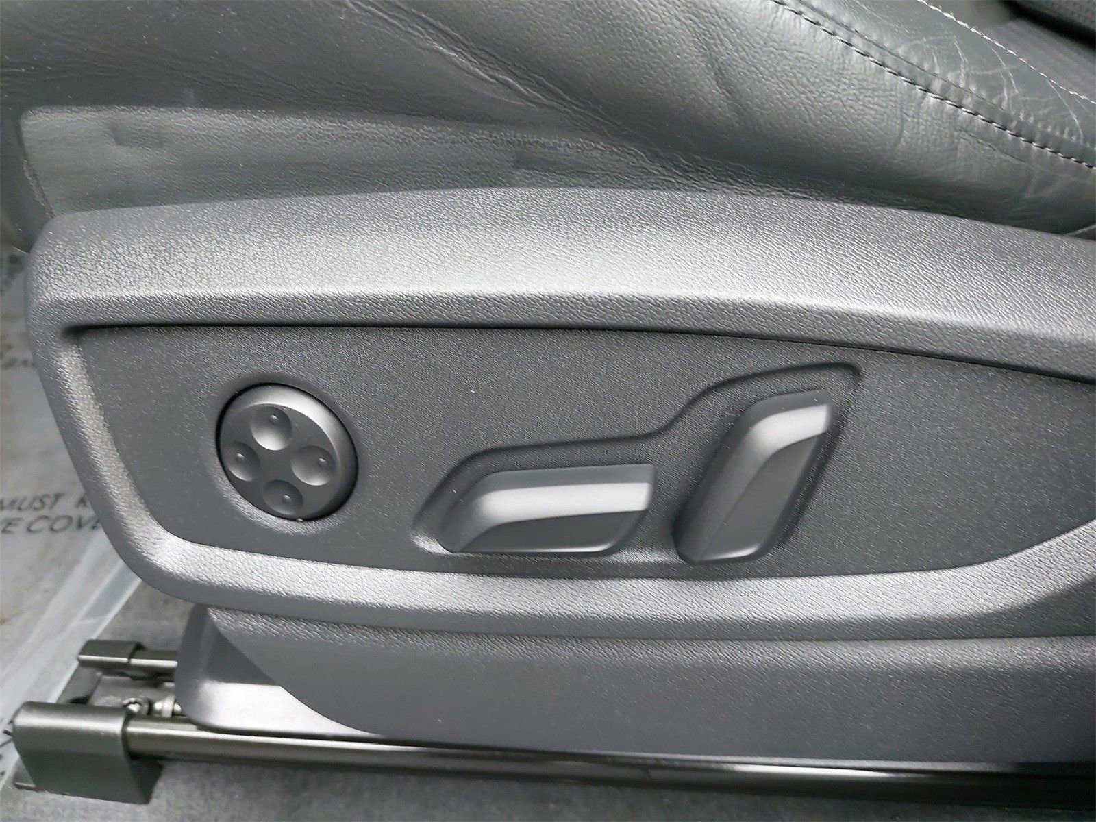 Used 2023 Audi SQ5 Prestige w/ Prestige Package image 37