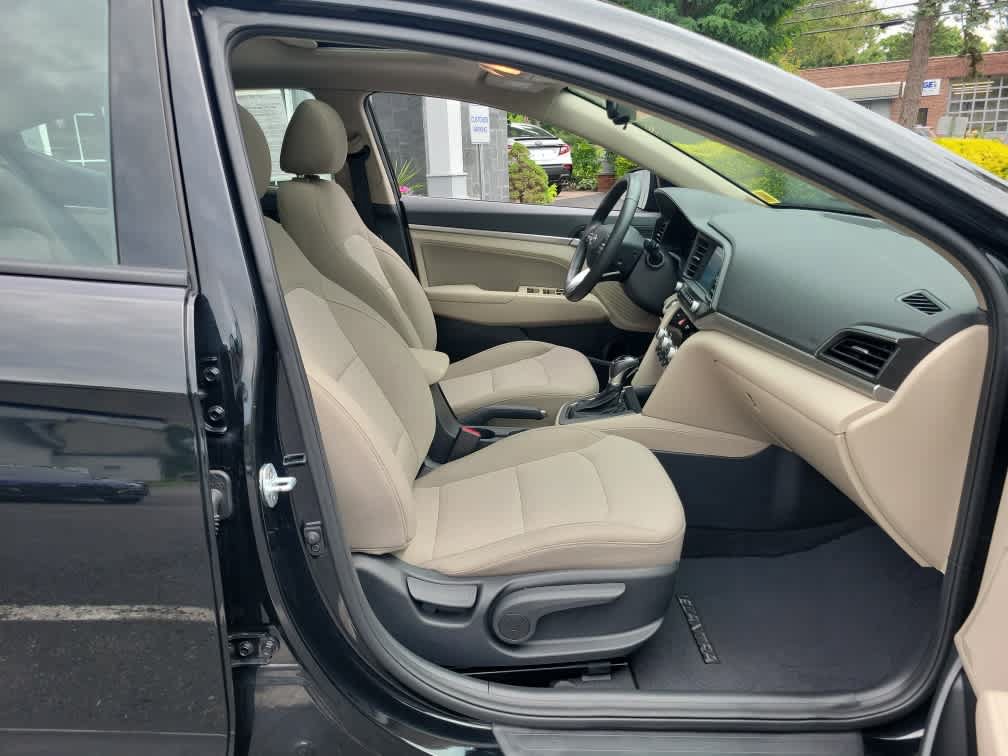 Used 2020 Hyundai Elantra Value Edition w/ Cargo Package (C1) FWD image 26