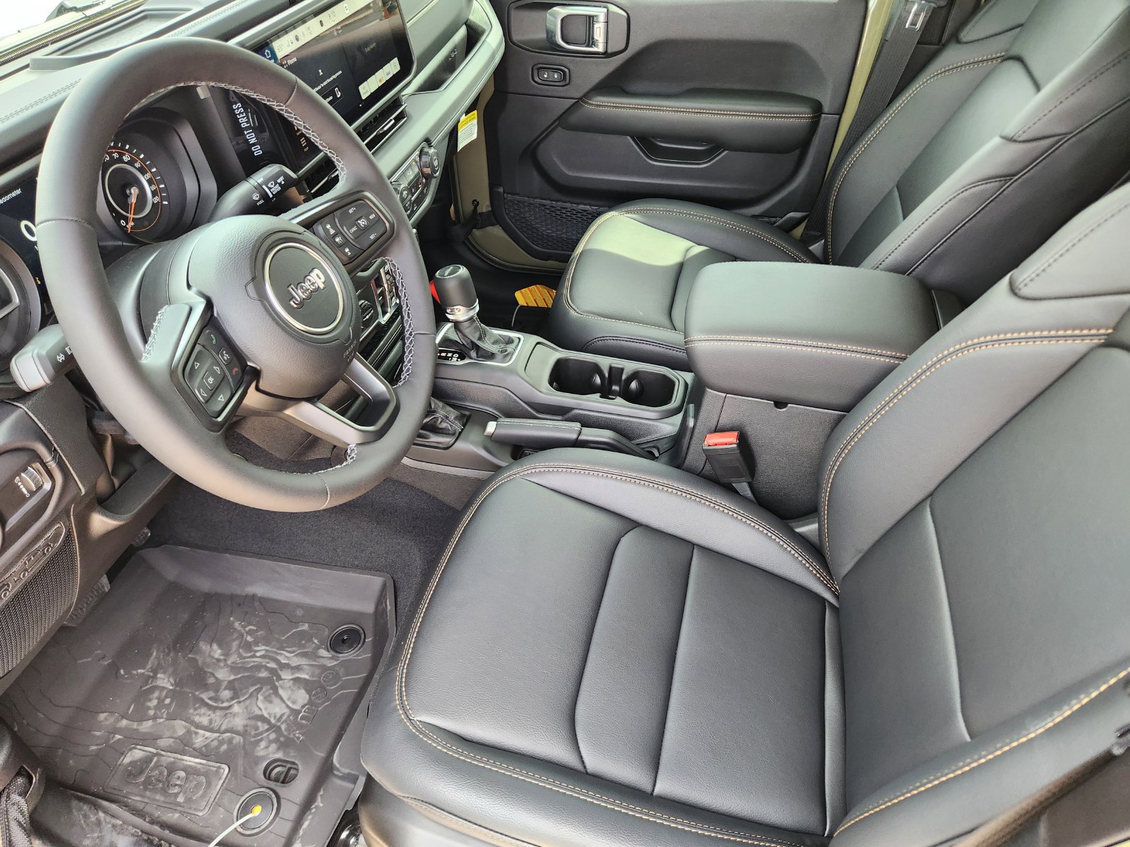 New 2026 Jeep Gladiator Sport AWD/4WD image 13