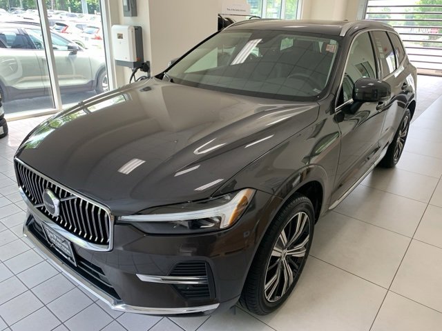 Certified 2022 Volvo XC60 B5 Inscription w/ Climate Package