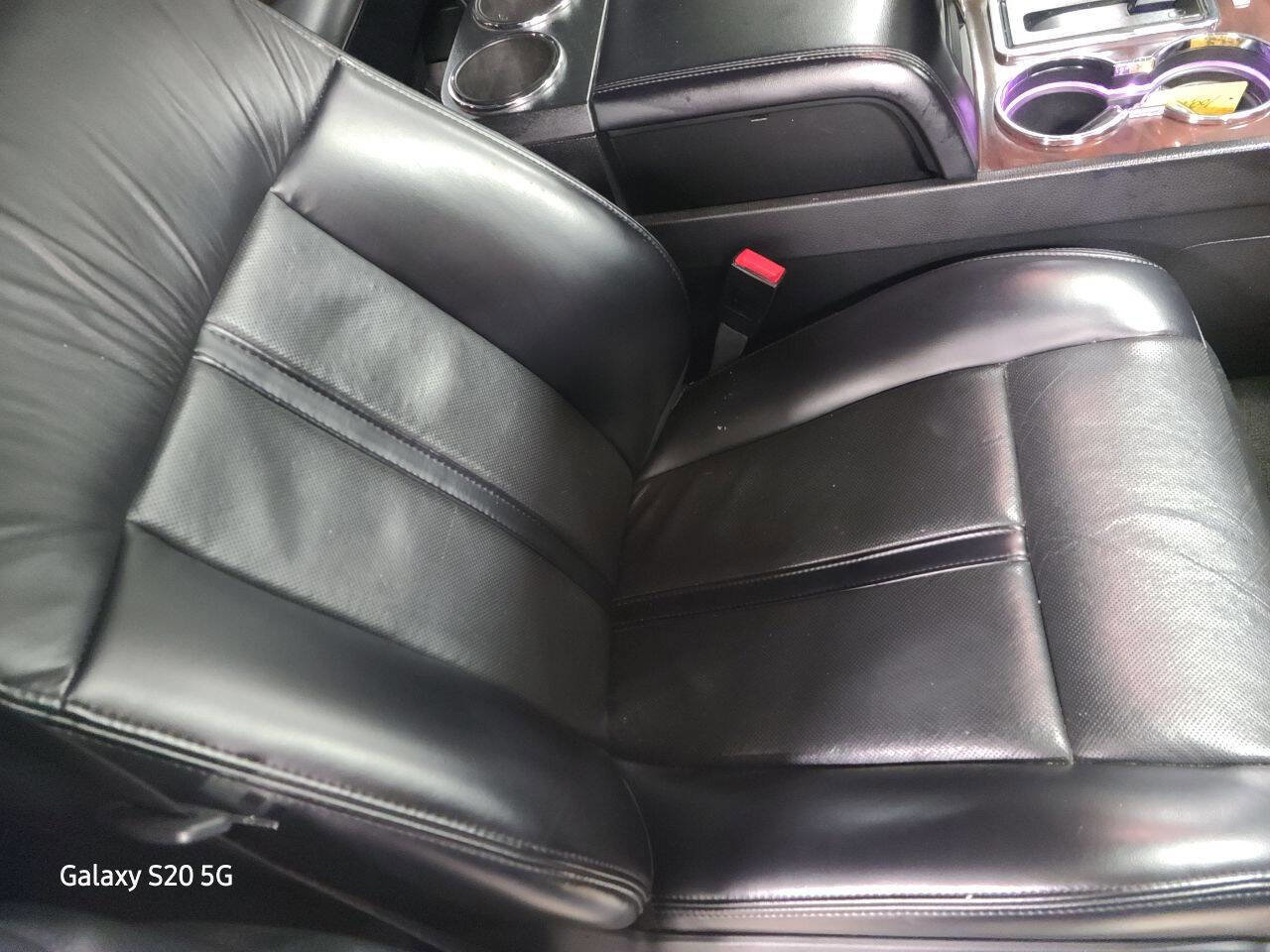 Used 2017 Lincoln Navigator Select image 17