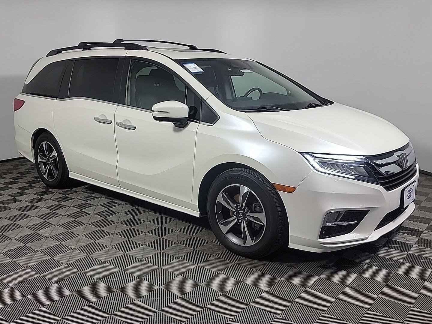 Certified 2019 Honda Odyssey Touring image 1