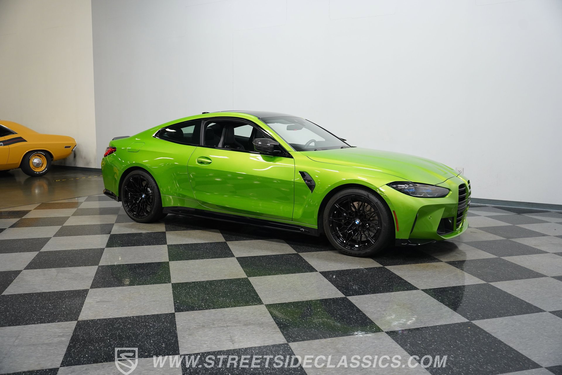 Used 2021 BMW M4 Competition w/ M Carbon Exterior Package RWD image 16