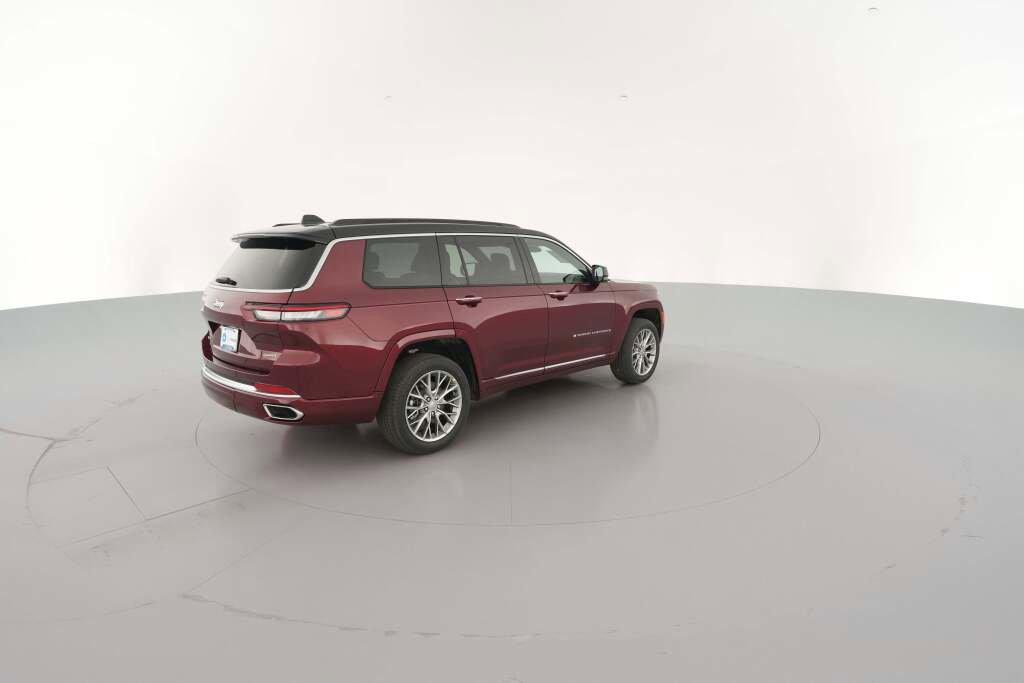 New 2025 Jeep Grand Cherokee L Summit w/ Luxury Tech Group V image 12