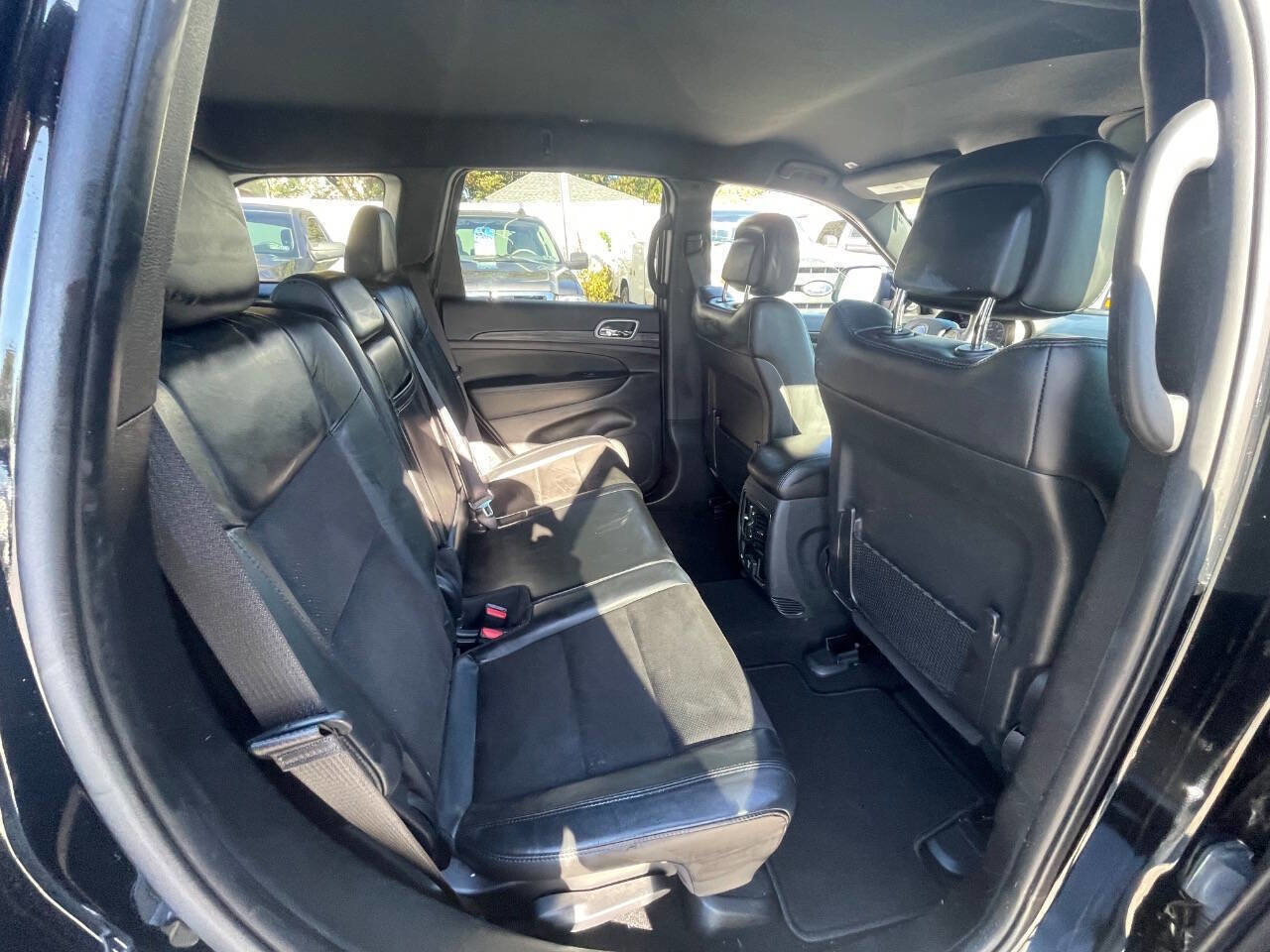 Used 2021 Jeep Grand Cherokee Laredo X image 28