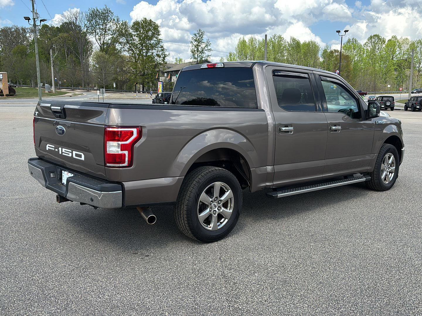 Used 2018 Ford F150 XLT w/ Equipment Group 302A Luxury image 3