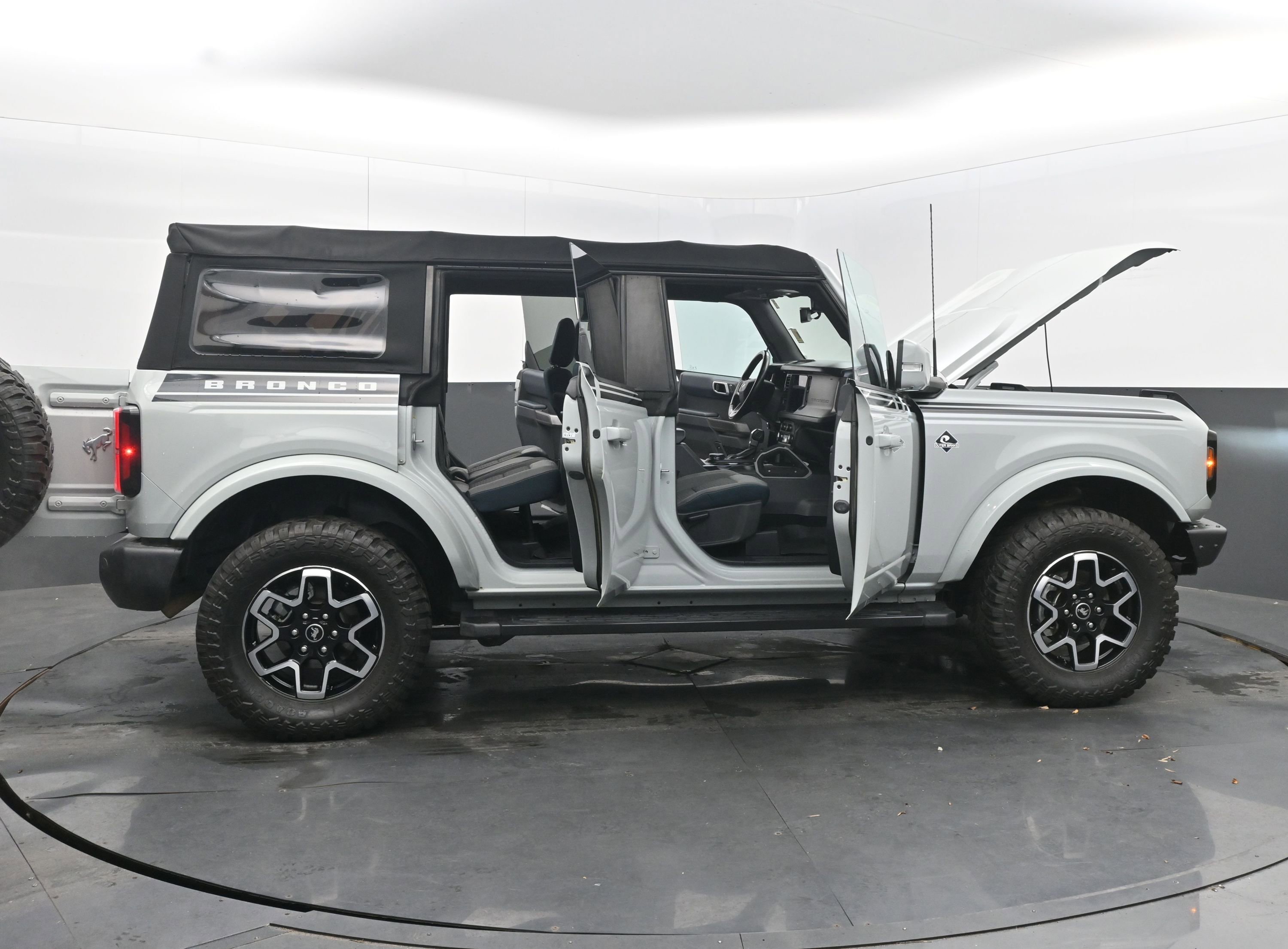 Used 2021 Ford Bronco Outer Banks image 46