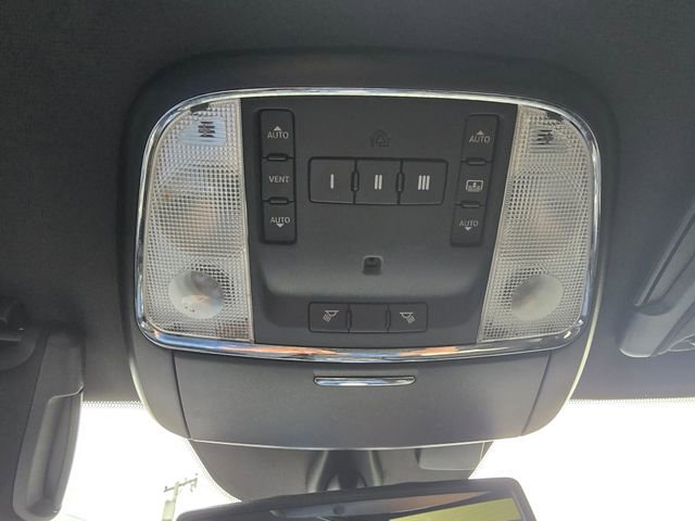 Used 2014 Chrysler 300 S RWD image 22