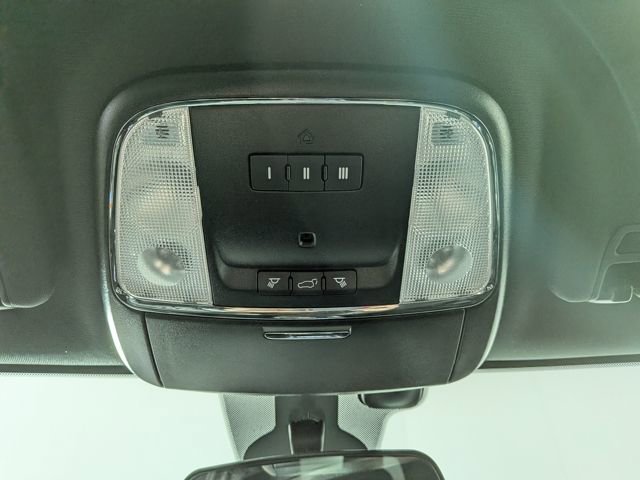 Used 2020 Jeep Grand Cherokee Laredo w/ Security & Convenience Group image 21