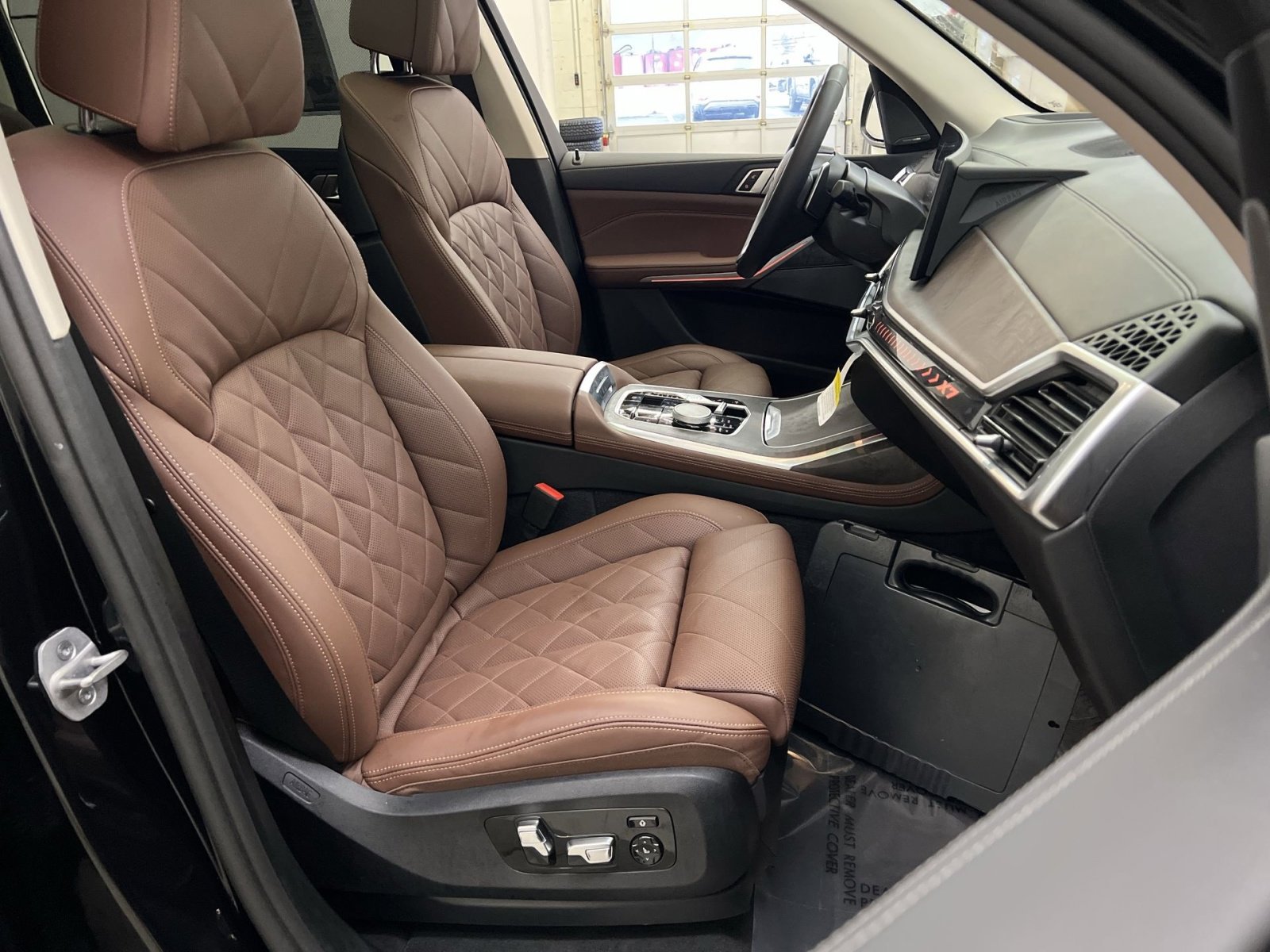 Used 2024 BMW X7 xDrive40i image 26