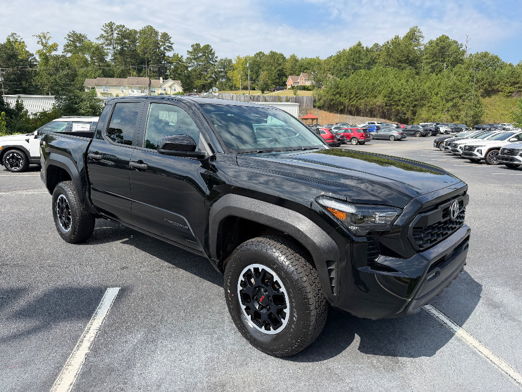 Used 2024 Toyota Tacoma TRD Off-Road AWD/4WD image 9