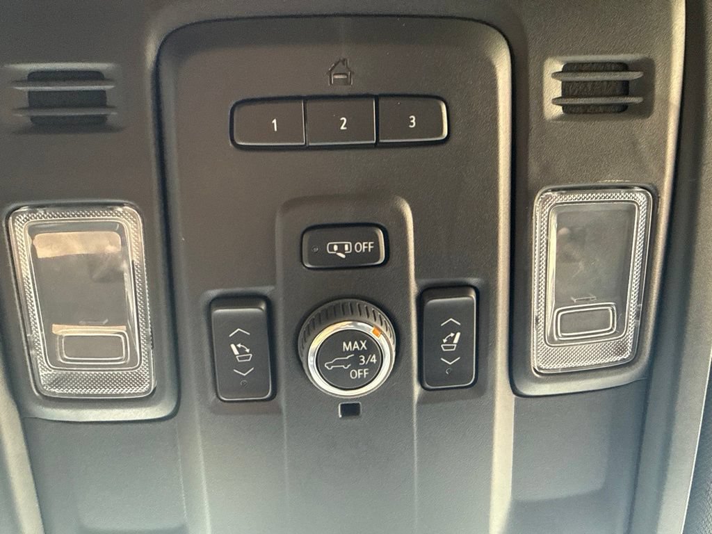 Certified 2024 Chevrolet Tahoe LT w/ Luxury Package AWD/4WD image 48