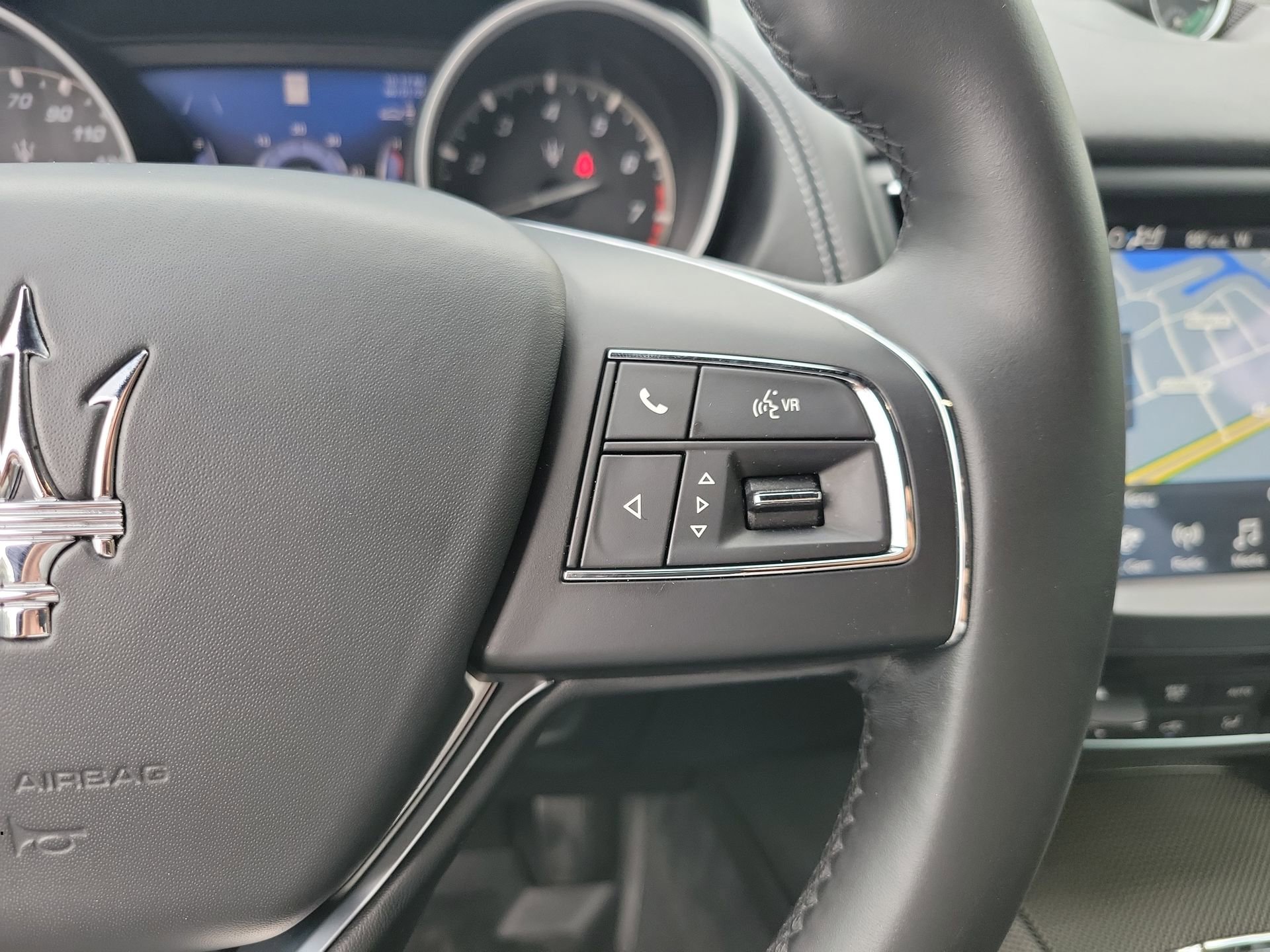 Used 2019 Maserati Levante AWD/4WD image 34