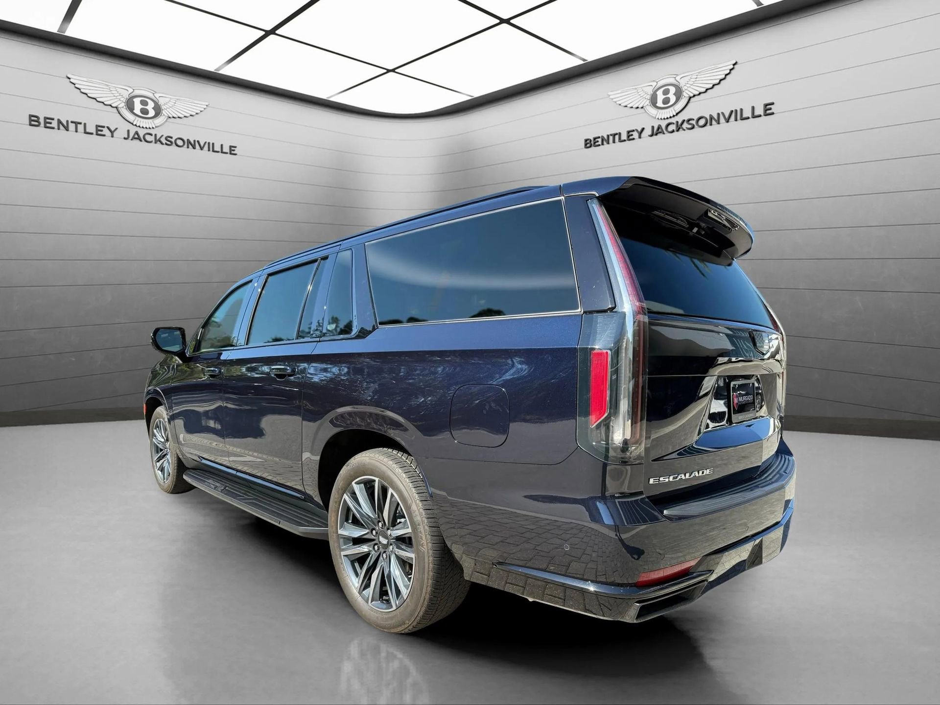 Used 2024 Cadillac Escalade ESV Sport Platinum w/ Heavy-Duty Trailer Package image 10