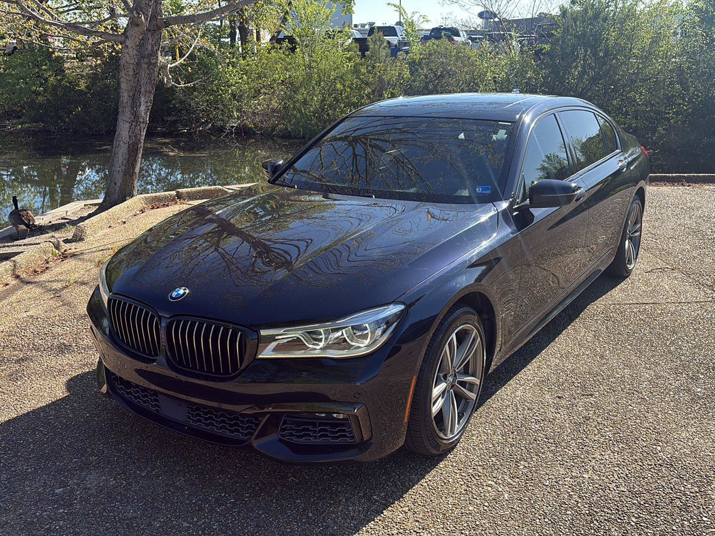 Used 2018 BMW 750i xDrive AWD/4WD image 12