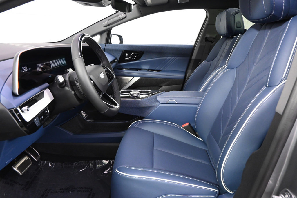 New 2026 Cadillac Optiq Luxury 2 w/ LPO, Floor Liner Package AWD/4WD image 13
