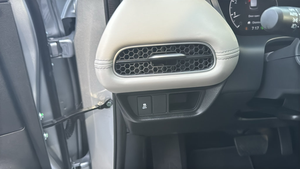Certified 2026 Honda HR-V EX-L image 16
