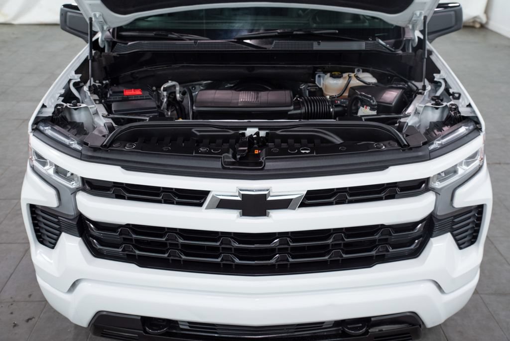 Used 2026 Chevrolet Silverado 1500 RST AWD/4WD image 3