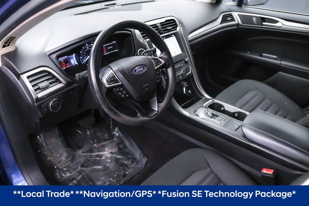 Used 2018 Ford Fusion SE w/ Fusion SE Technology Package image 5
